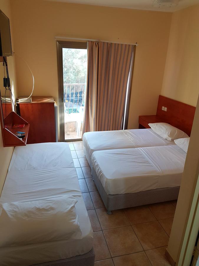 Faulty Towers Hotel Ελάτ Εξωτερικό φωτογραφία